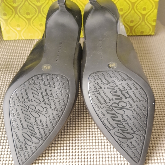 Gianni Bini 'Deene' Black Slingback Shoes - Picture 4 of 8